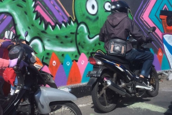 TranspoPost2_Surabaya_Motorbike_920_711_80